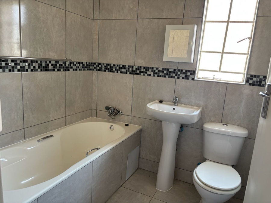 3 Bedroom Property for Sale in Mogwase North West